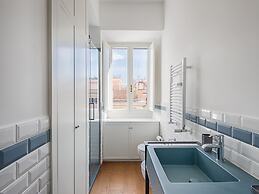 Auditorium Elegant Apartment