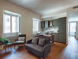 Auditorium Elegant Apartment