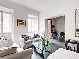 Coronari Enchanting Two Bedroom Apartment