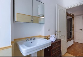 Giulia Luxury Two Bedroom Apartment