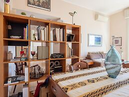 Bright Panorama Apartment