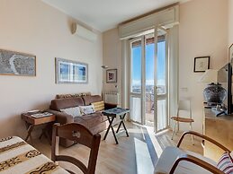 Bright Panorama Apartment