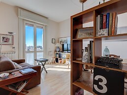 Bright Panorama Apartment