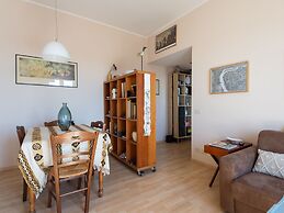 Bright Panorama Apartment