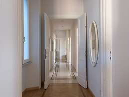 Villa Borghese Luxury Apartment