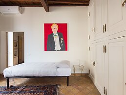 Pantheon Luxury Enchanting Apartment