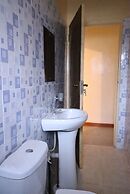 Lux Suites Ebony Mara House