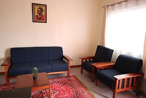 Lux Suites Ebony Mara House