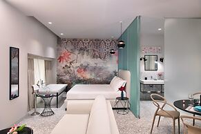 Lady Rose Prestige Suite