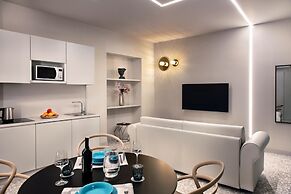 Lady Rose Prestige Suite