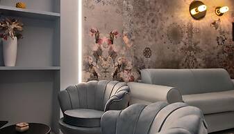 Lady Rose Class Suite