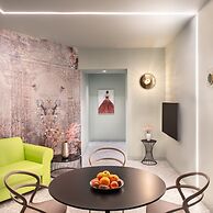 Lady Rose Privilege Suite