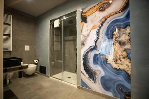 Blu Diamond in Naples