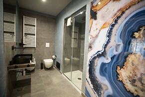 Blu Diamond in Naples