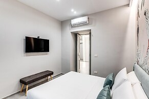 Grey Diamond in Naples