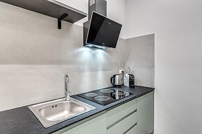 Grey Diamond in Naples