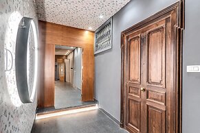 Grey Diamond in Naples