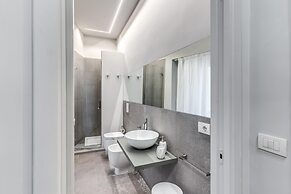 Grey Diamond in Naples