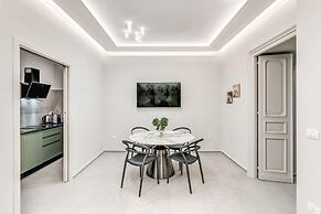 Grey Diamond in Naples