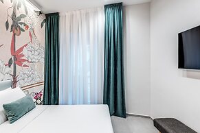 Grey Diamond in Naples