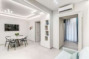 Grey Diamond in Naples