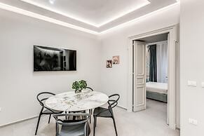 Grey Diamond in Naples