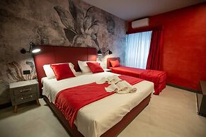 Red Diamond in Naples