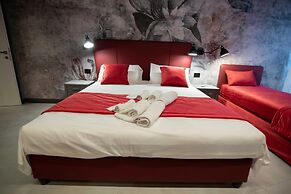 Red Diamond in Naples