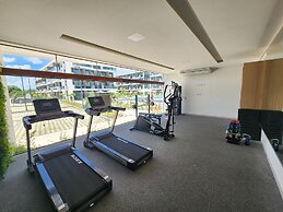 Makia Beach Experience