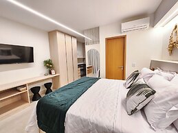 Makia Beach Experience