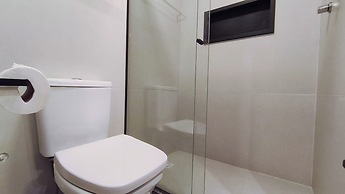 Makia Beach Experience