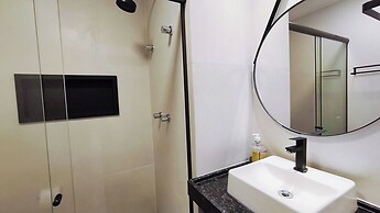 Makia Beach Experience