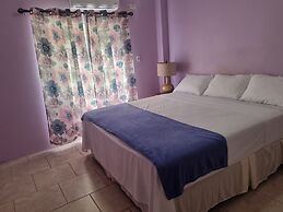 Diamond Cut Villa & Suites