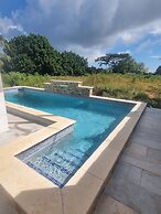 Diamond Cut Villa & Suites