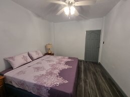 Diamond Cut Villa & Suites