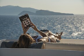 Onar Suites & Villas