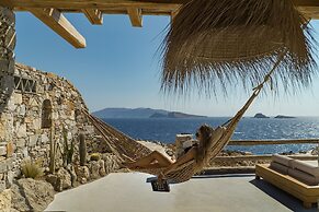 Onar Suites & Villas