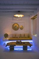 Onar Suites & Villas