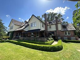 The Inn on Knowles Hill