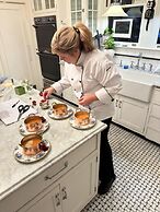 The Inn on Knowles Hill