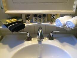 The Inn on Knowles Hill