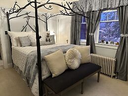 The Inn on Knowles Hill