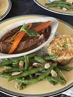 The Inn on Knowles Hill