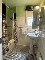 The Inn on Knowles Hill