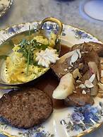 The Inn on Knowles Hill