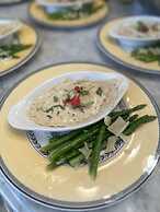 The Inn on Knowles Hill