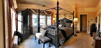 The Inn on Knowles Hill