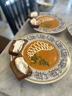 The Inn on Knowles Hill