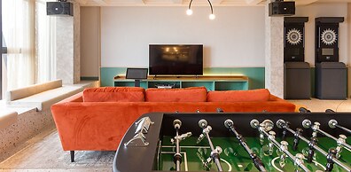 Scarletz Suites by Travelet Experience