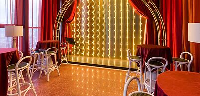 Scarletz Suites by Travelet Experience